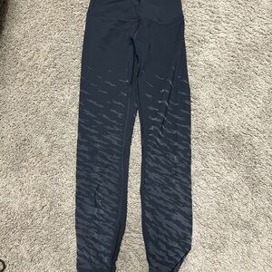 Rare Lululemon Black Patterned Leggings